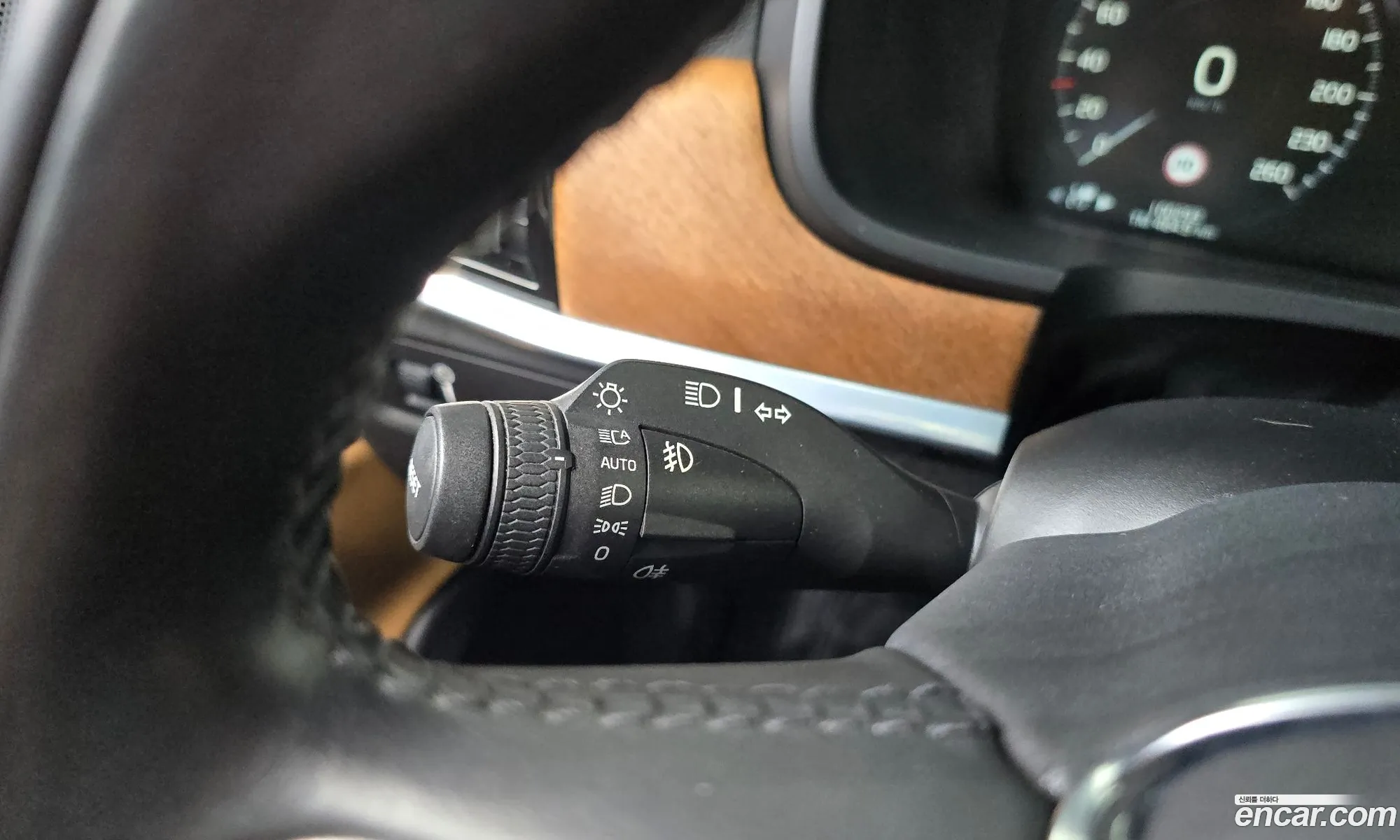 Volvo S90 2019 — 33