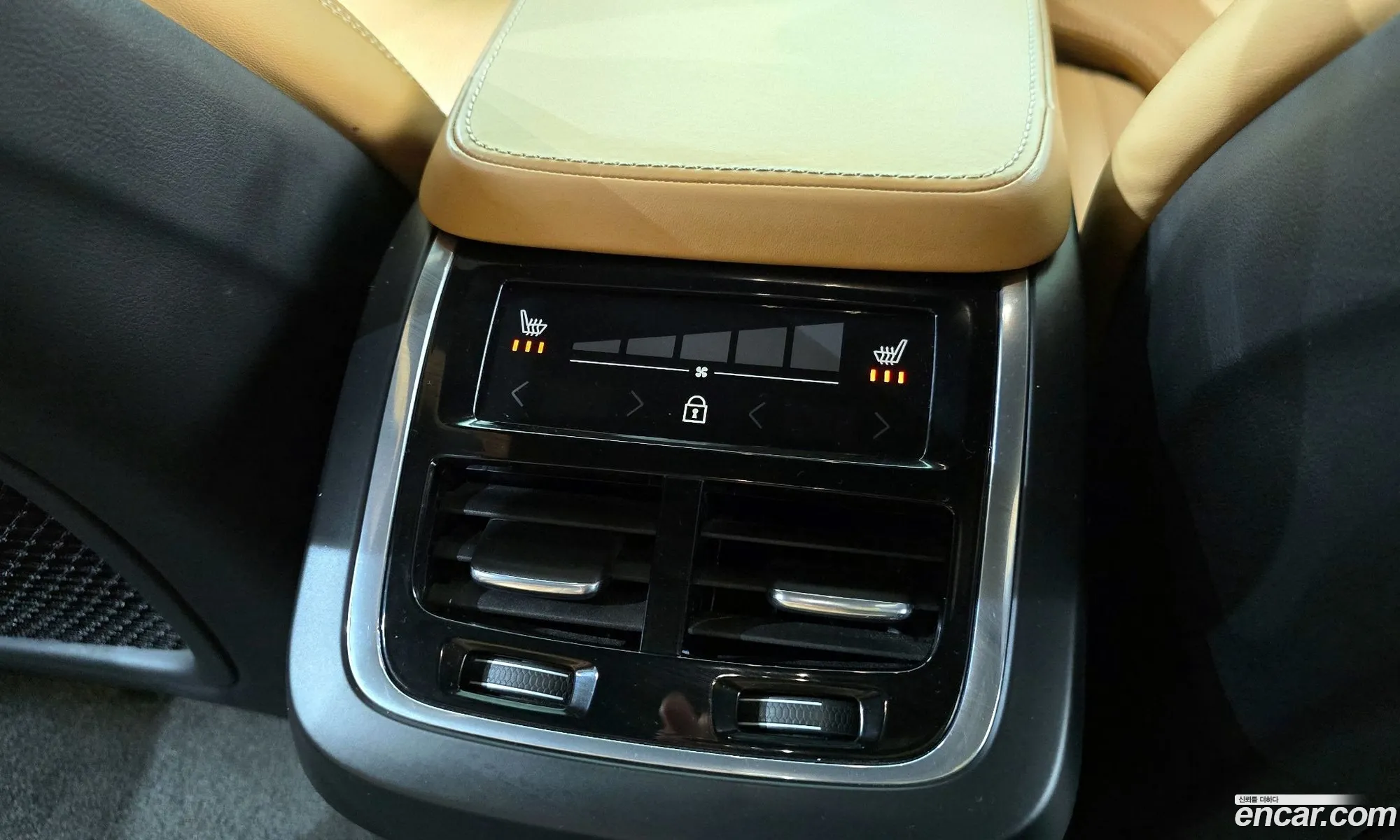 Volvo S90 2019 — 24
