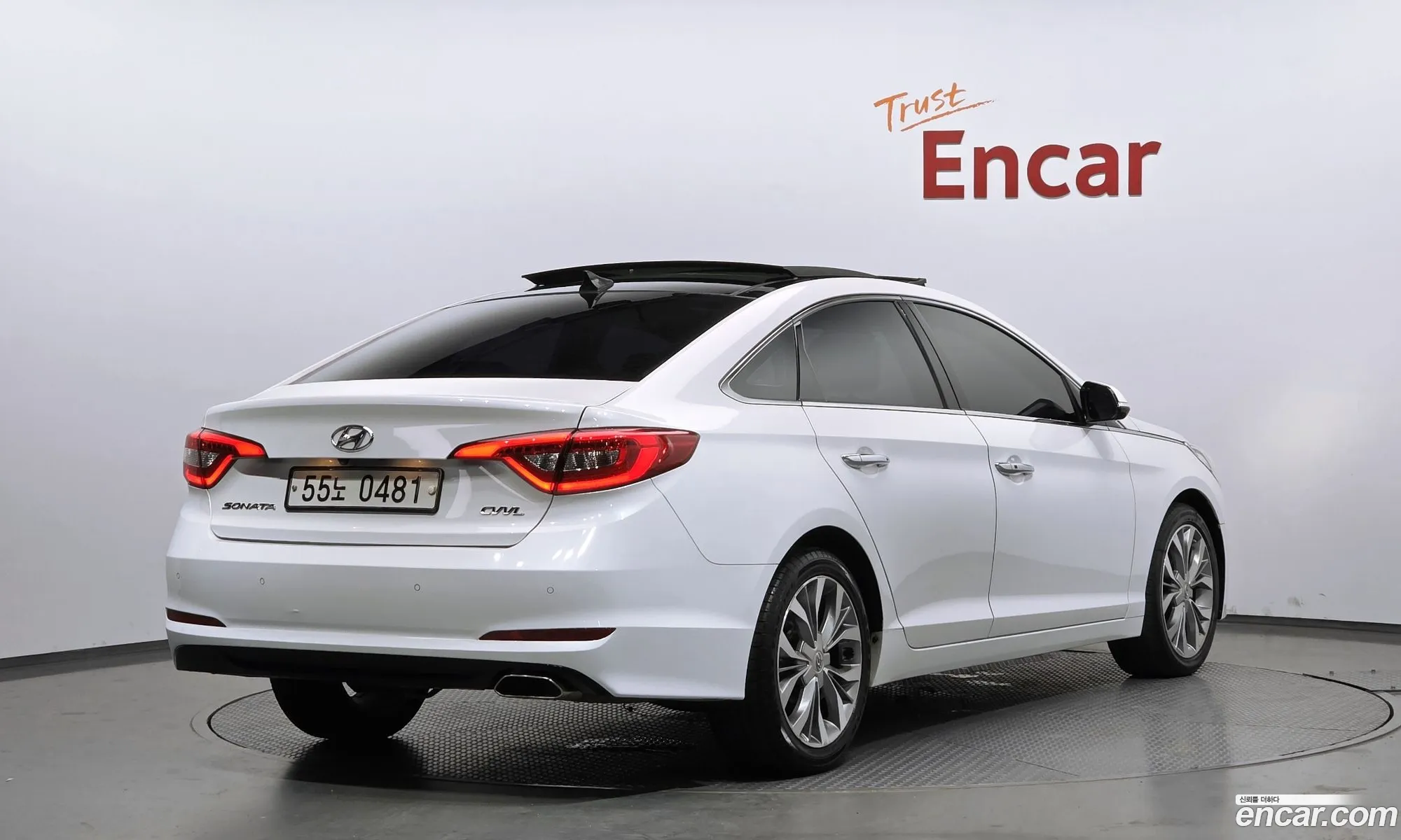Hyundai LF Sonata 2016 — 2