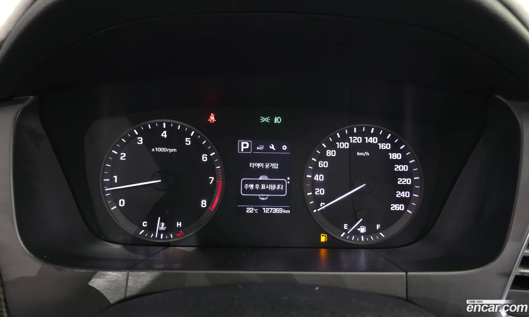 Hyundai LF Sonata 2016 — 12