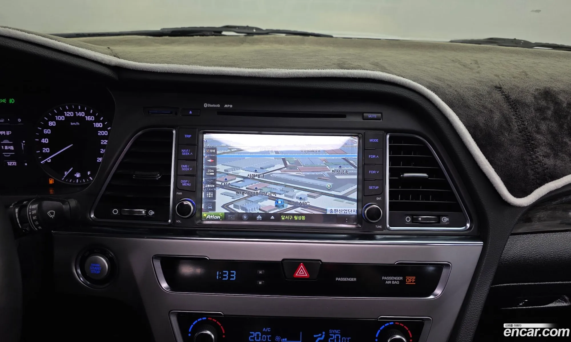 Hyundai LF Sonata 2016 — 15