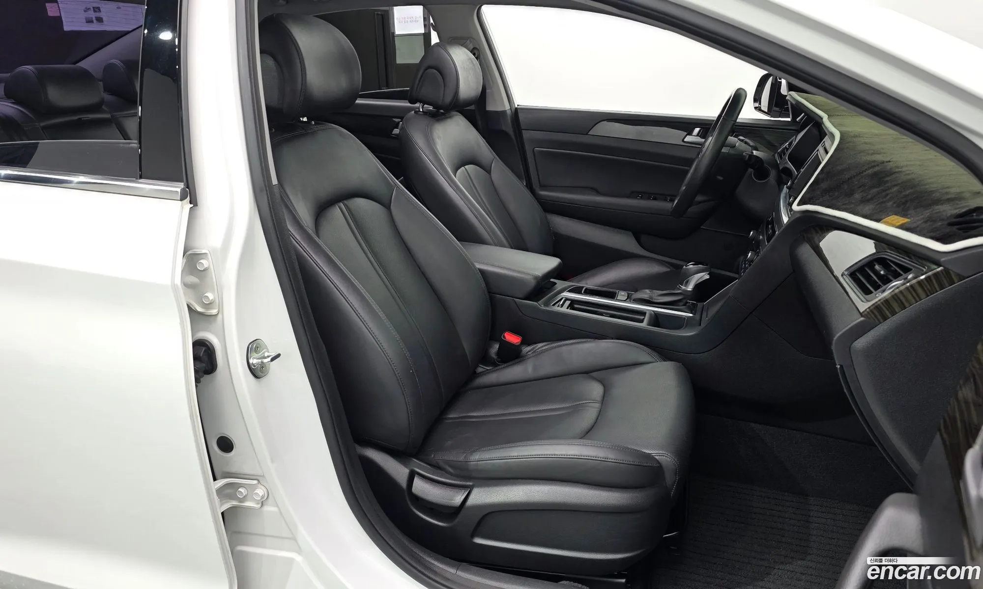 Hyundai LF Sonata 2016 — 3