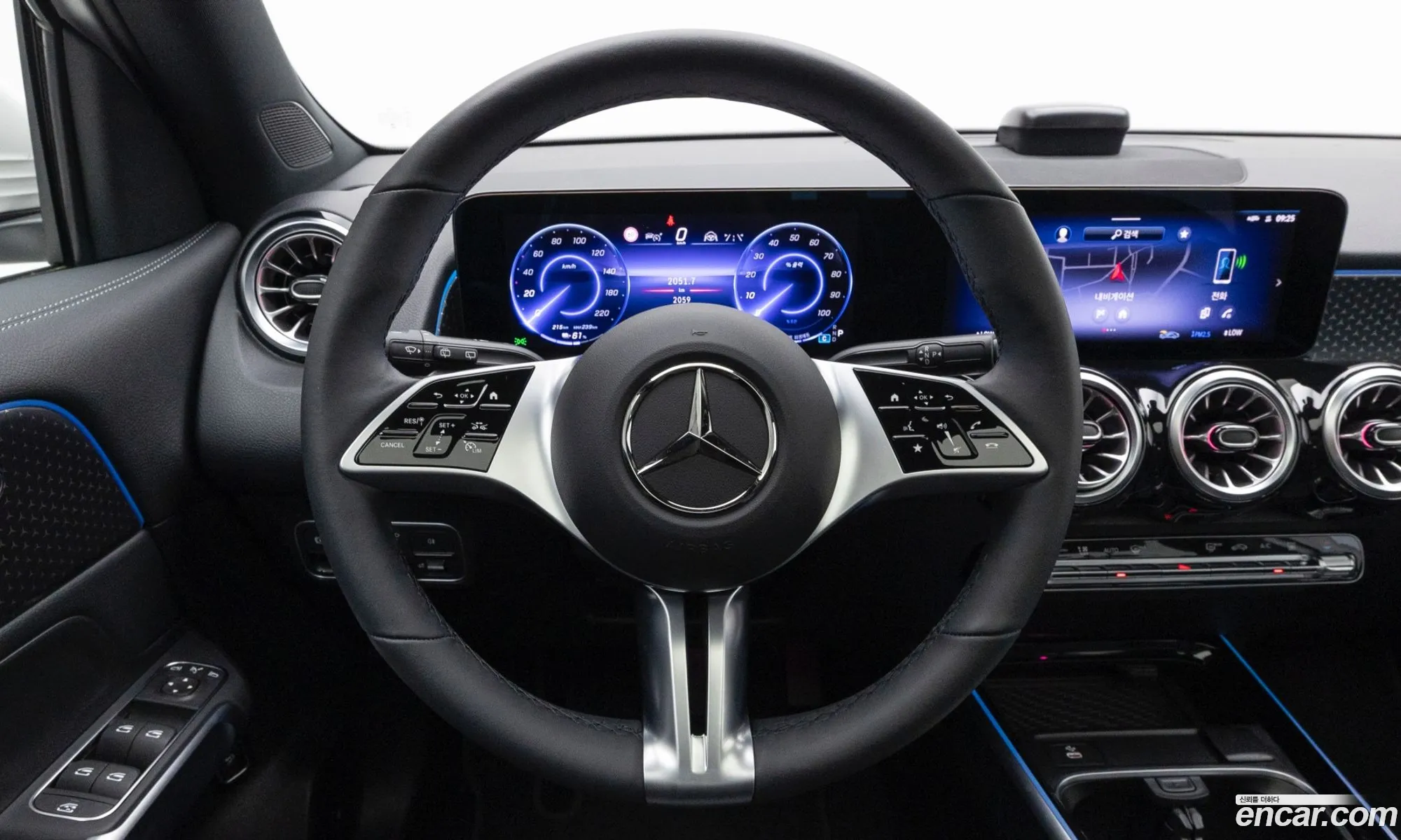 Mercedes-Benz EQB X243 2025 — 4