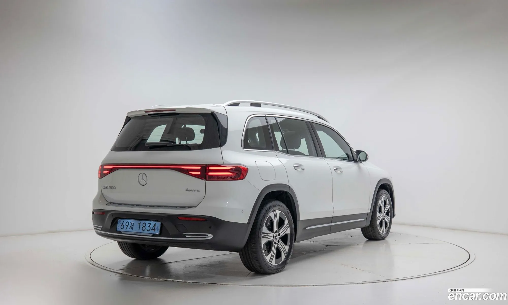 Mercedes-Benz EQB X243 2025 — 9
