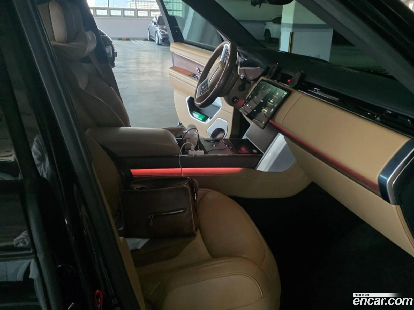Land Rover Range Rover 2024 — 16