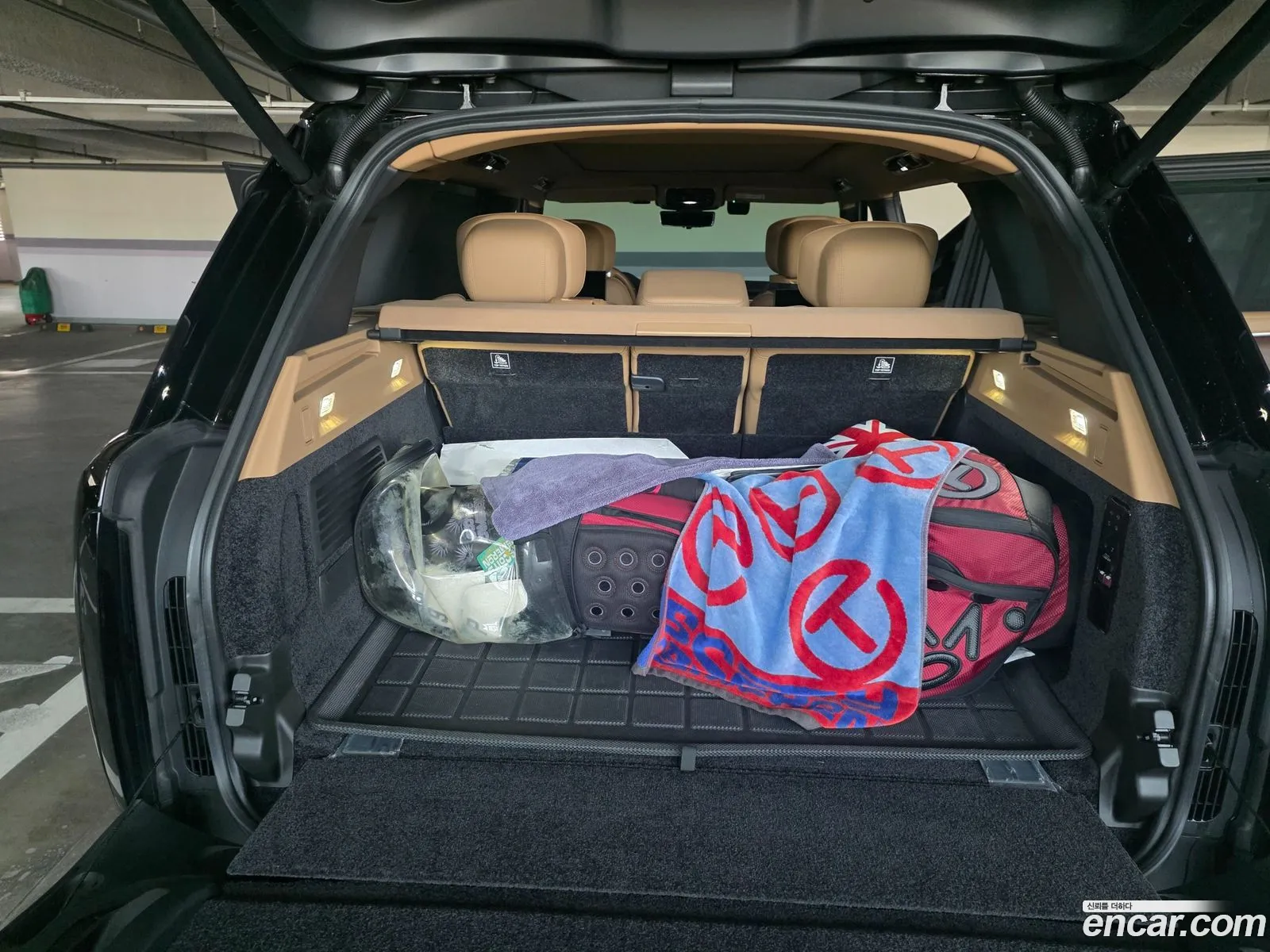 Land Rover Range Rover 2024 — 17