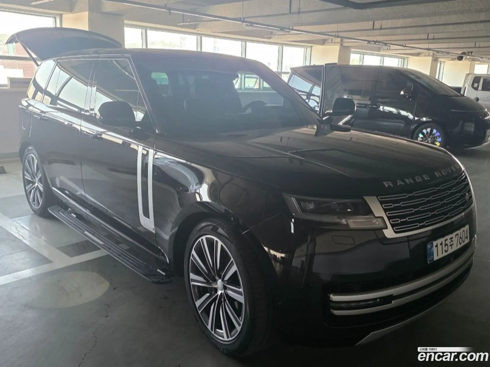 Land Rover Range Rover 2024 — 11