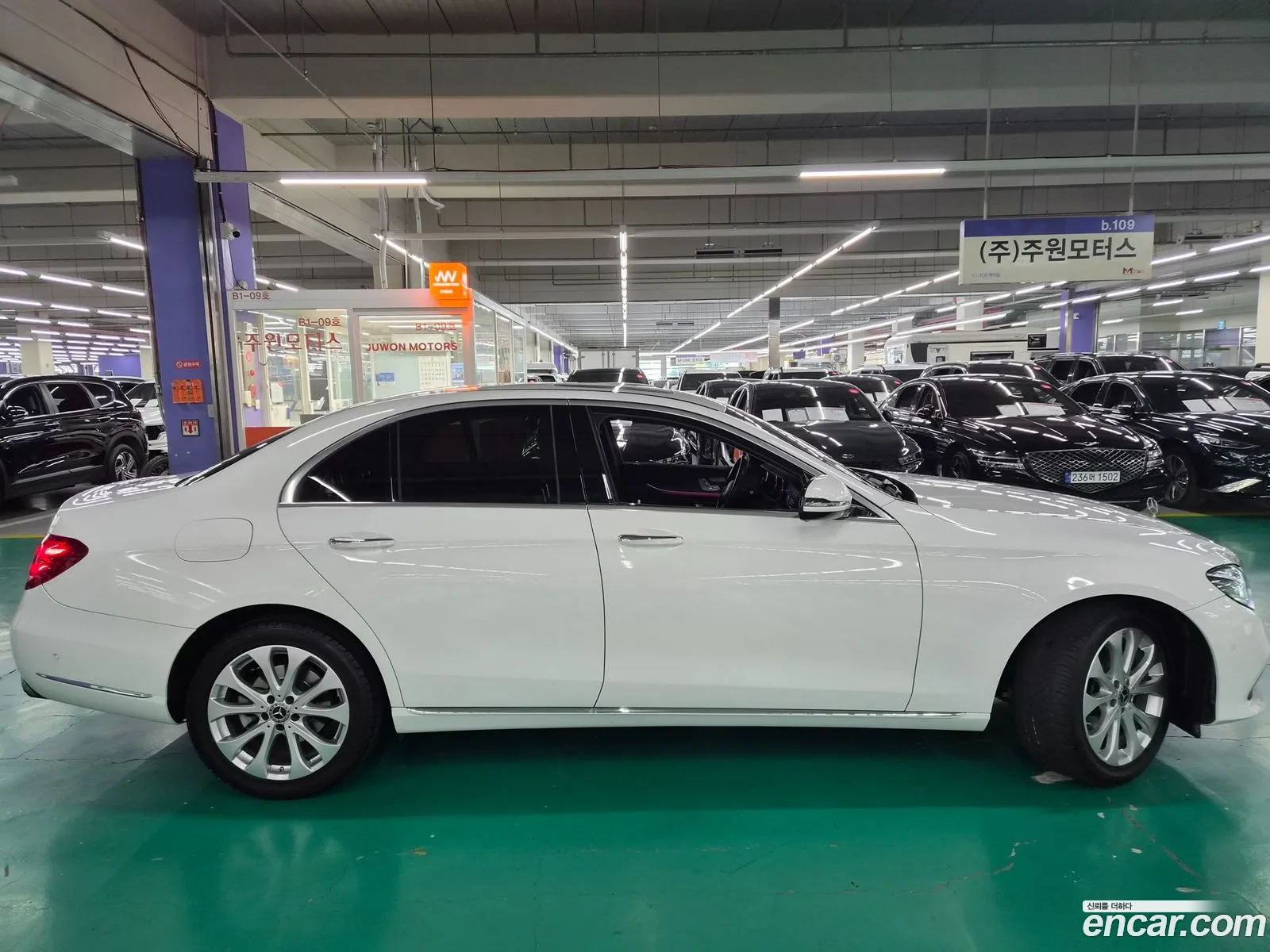 Mercedes-Benz E-Class W213 2019 — 13