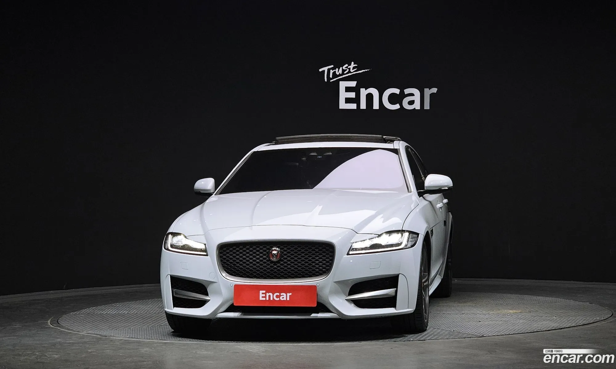 Jaguar XF 2017 — 5
