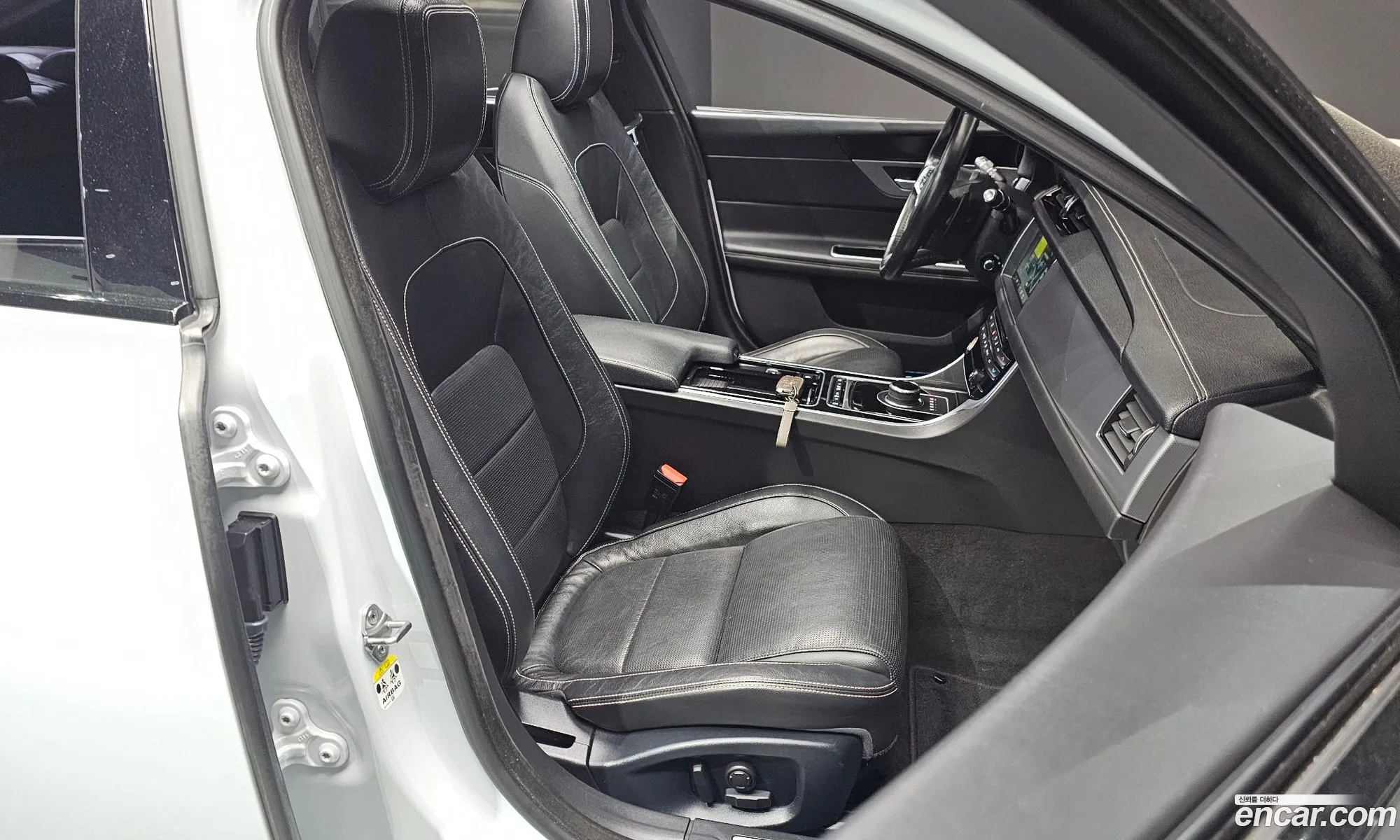 Jaguar XF 2017 — 3