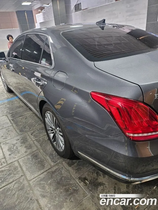 Genesis EQ900 2016 — 2