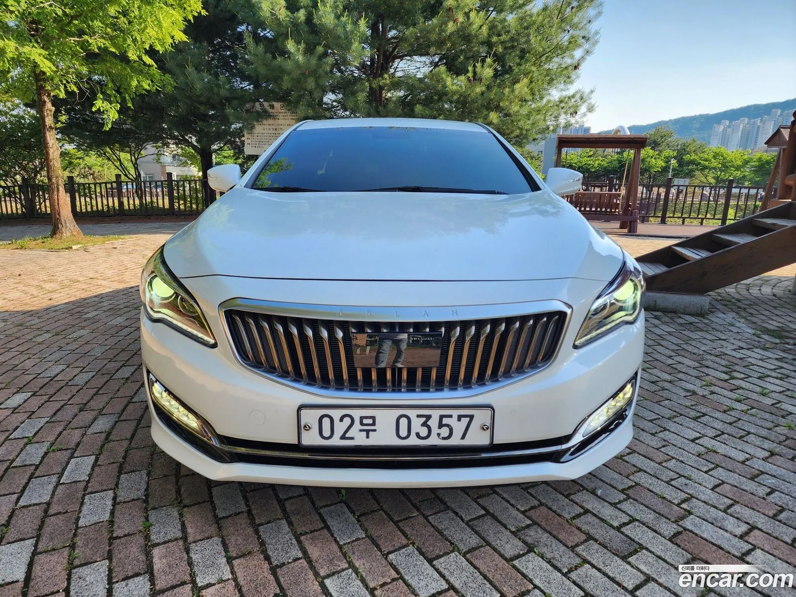 Hyundai Aslan 2015 — 17