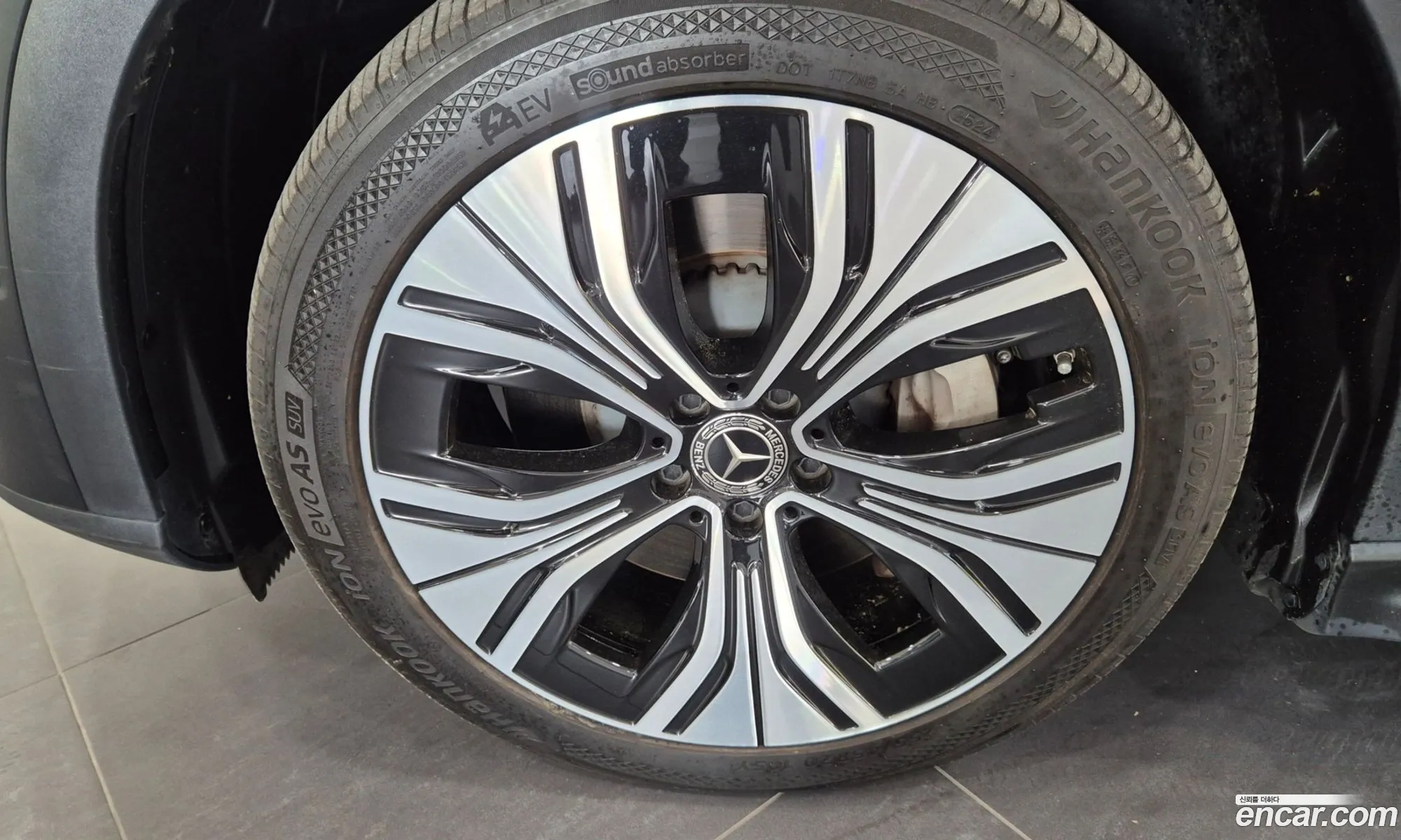Mercedes-Benz EQE SUV X294 2023 — 3