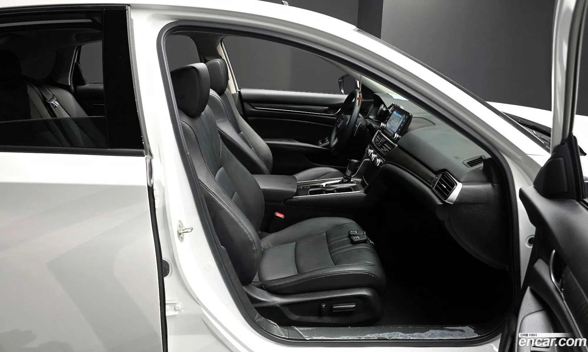 Honda Accord 10th Gen 2019 — 33