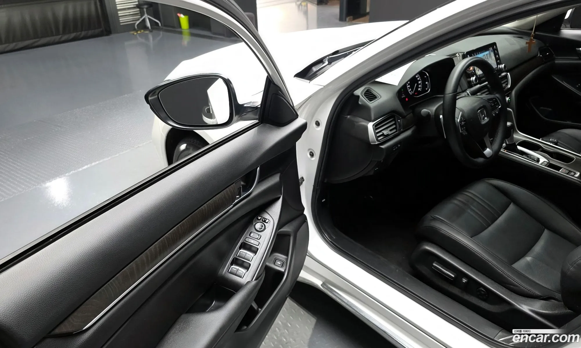 Honda Accord 10th Gen 2019 — 6