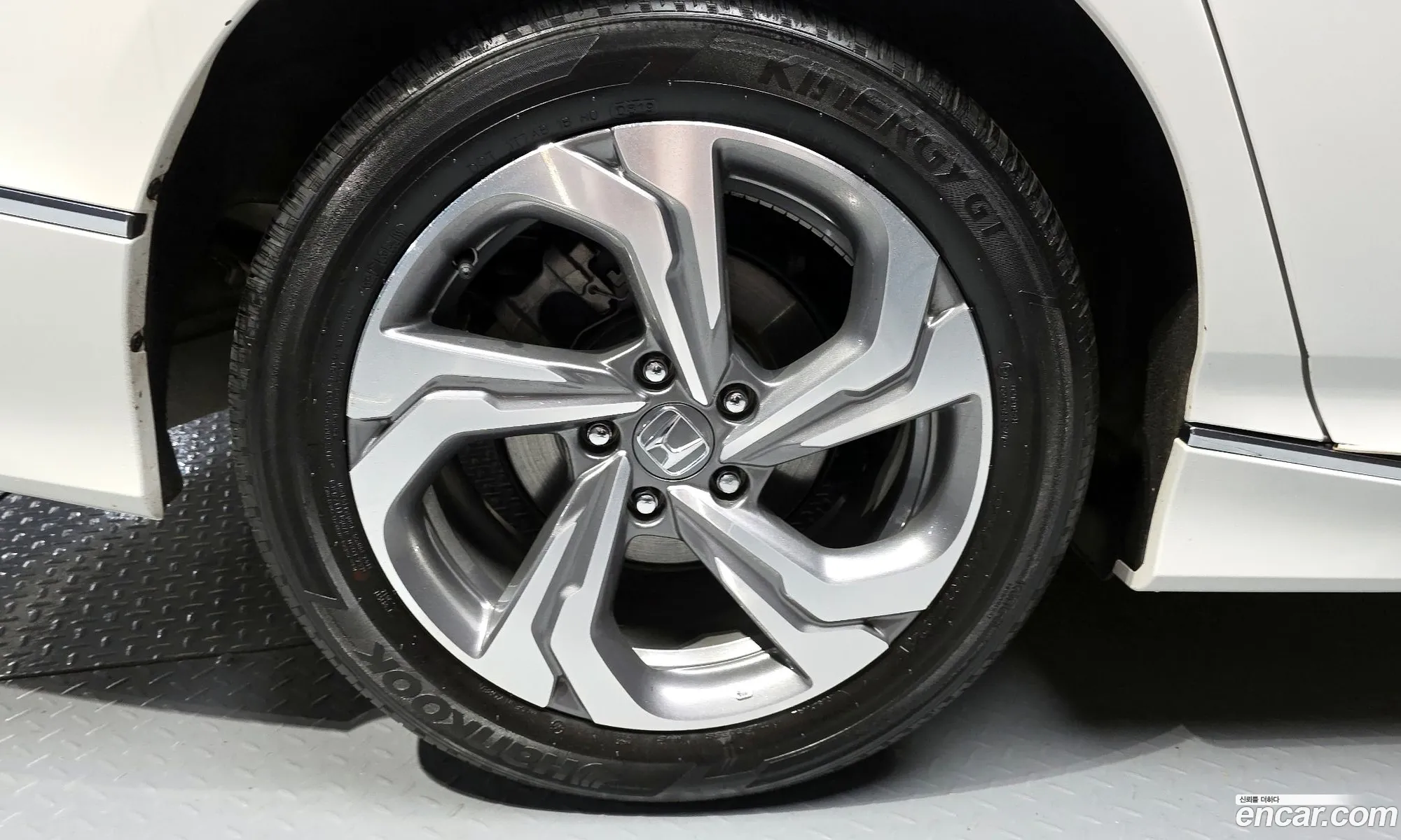 Honda Accord 10th Gen 2019 — 35