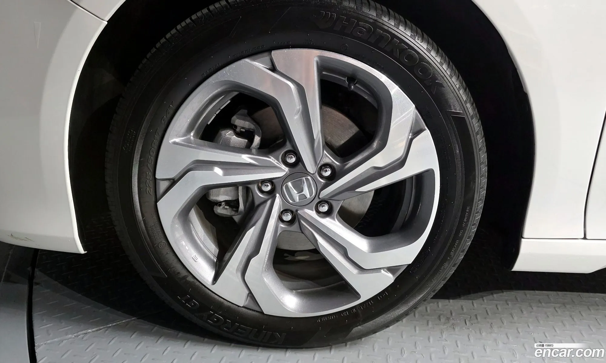 Honda Accord 10th Gen 2019 — 23