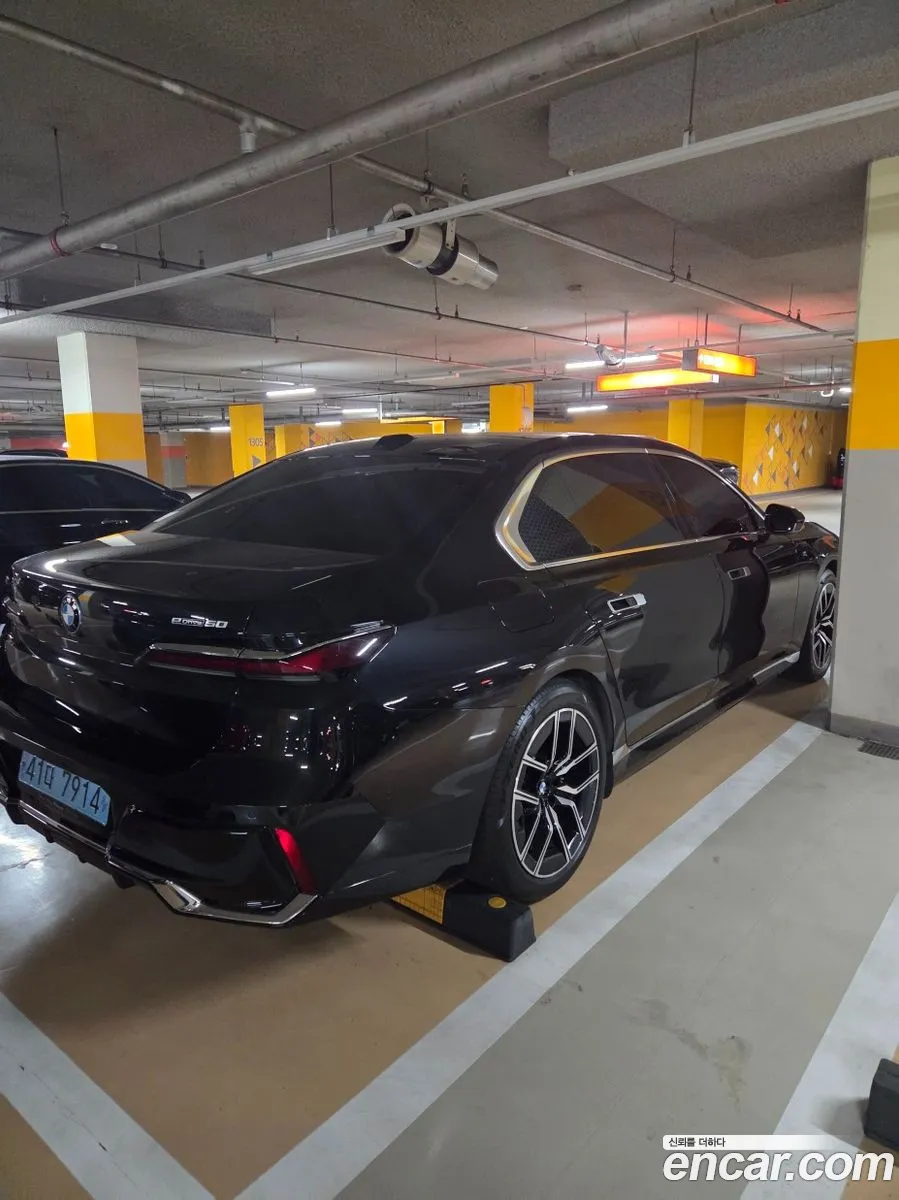 BMW i7 2024 — 5