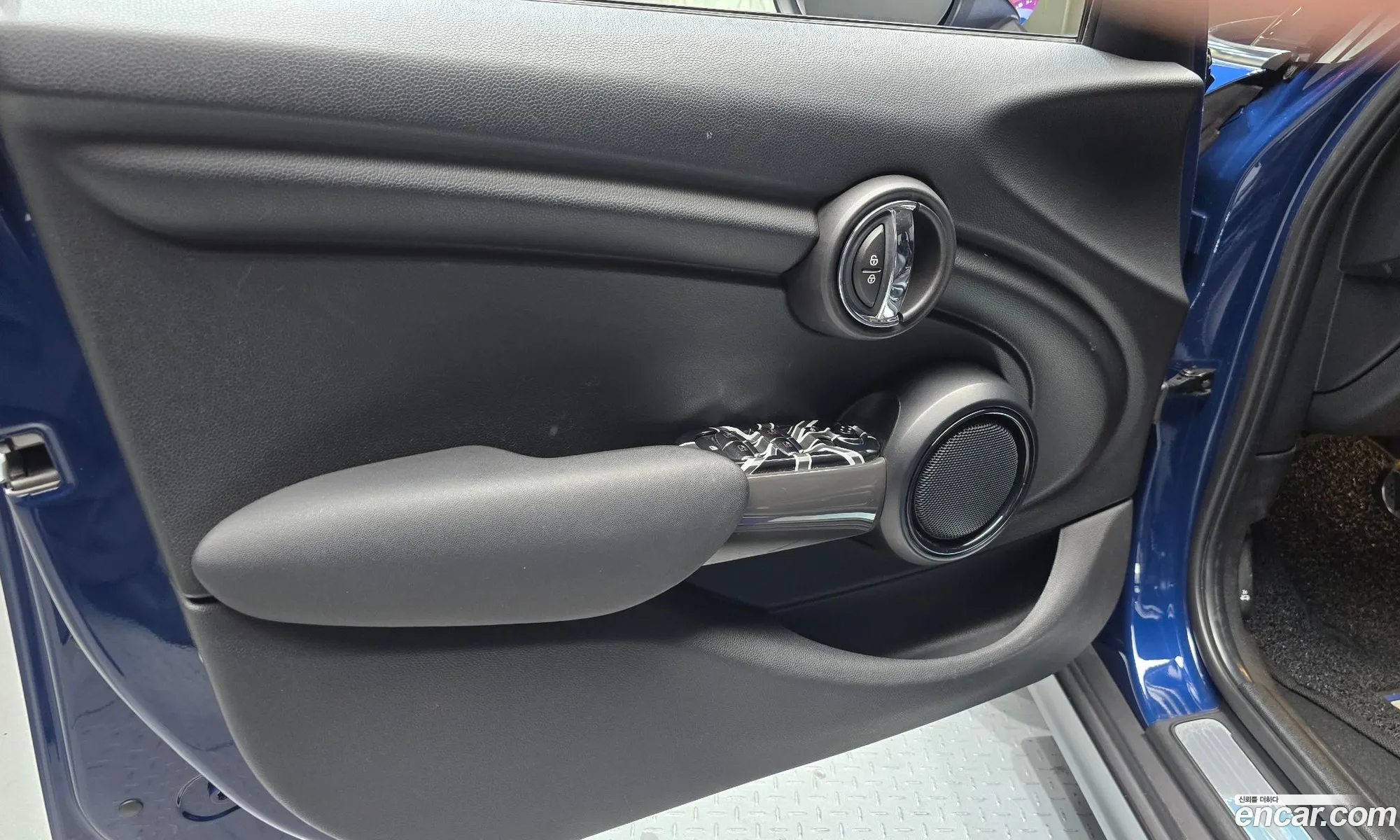 Mini Cooper 2018 WMWXU110XJ2H33606 — 12
