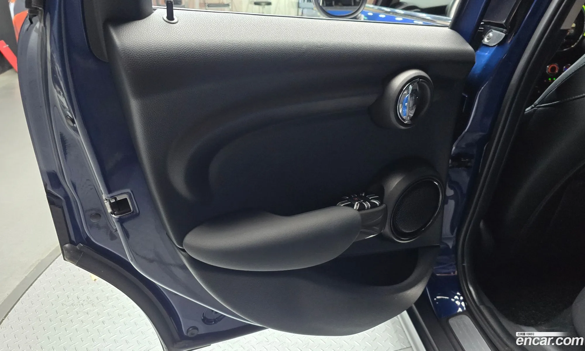 Mini Cooper 2018 WMWXU110XJ2H33606 — 27