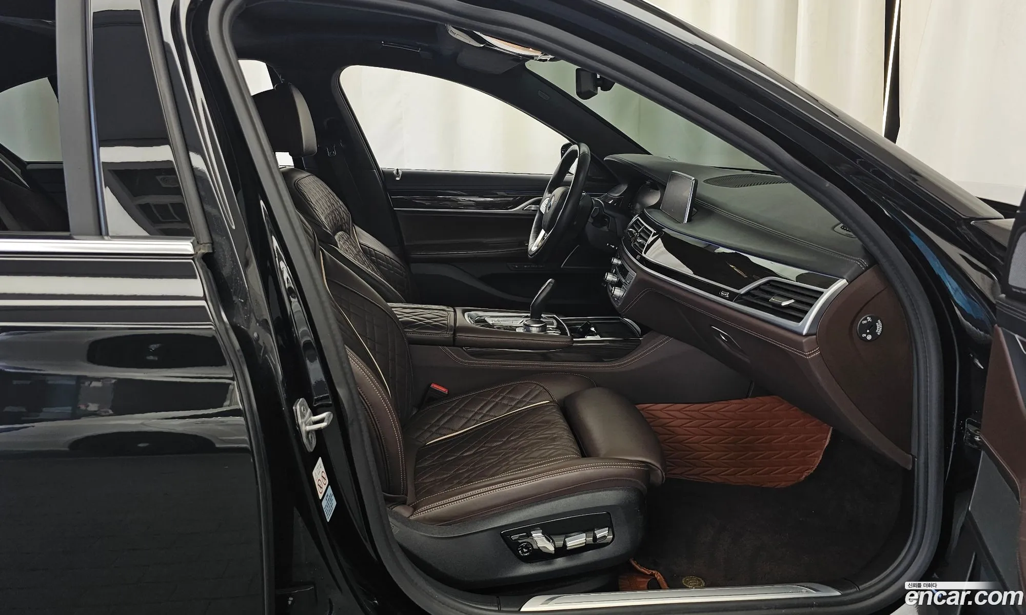 BMW 7 Series 2020 WBA7D6106MCF43927 — 5