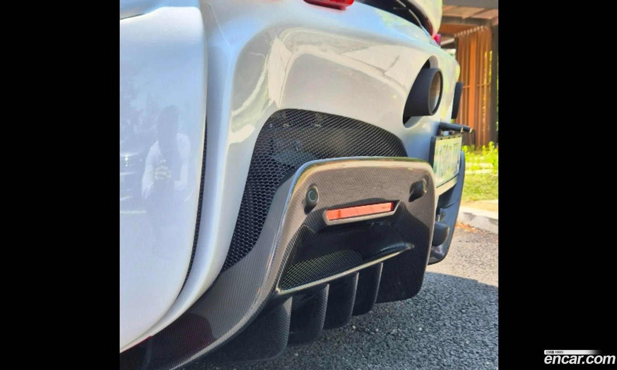 Ferrari SF90 Spider 2023 — 10