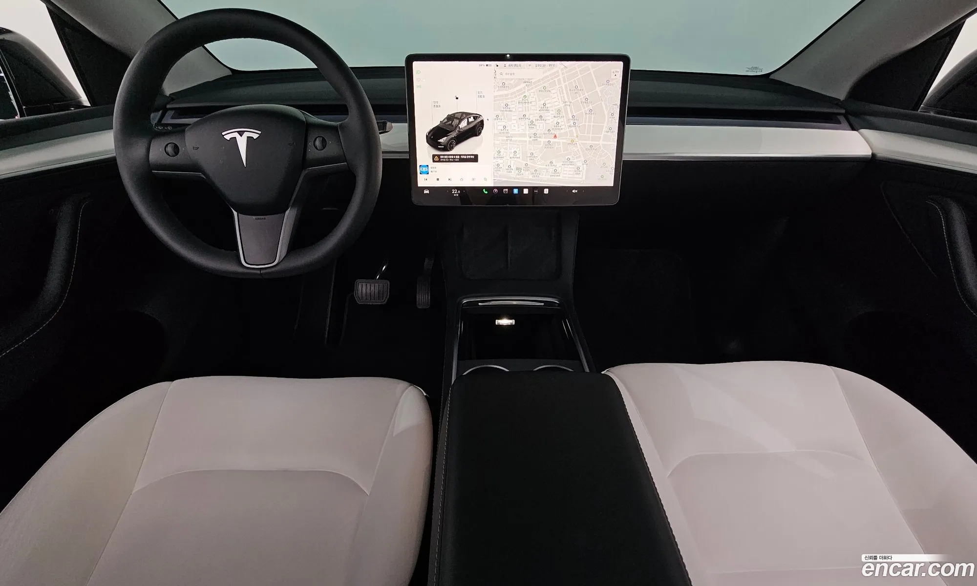 Tesla Model Y 2024 LRWYGCEK3RC699993 — 4