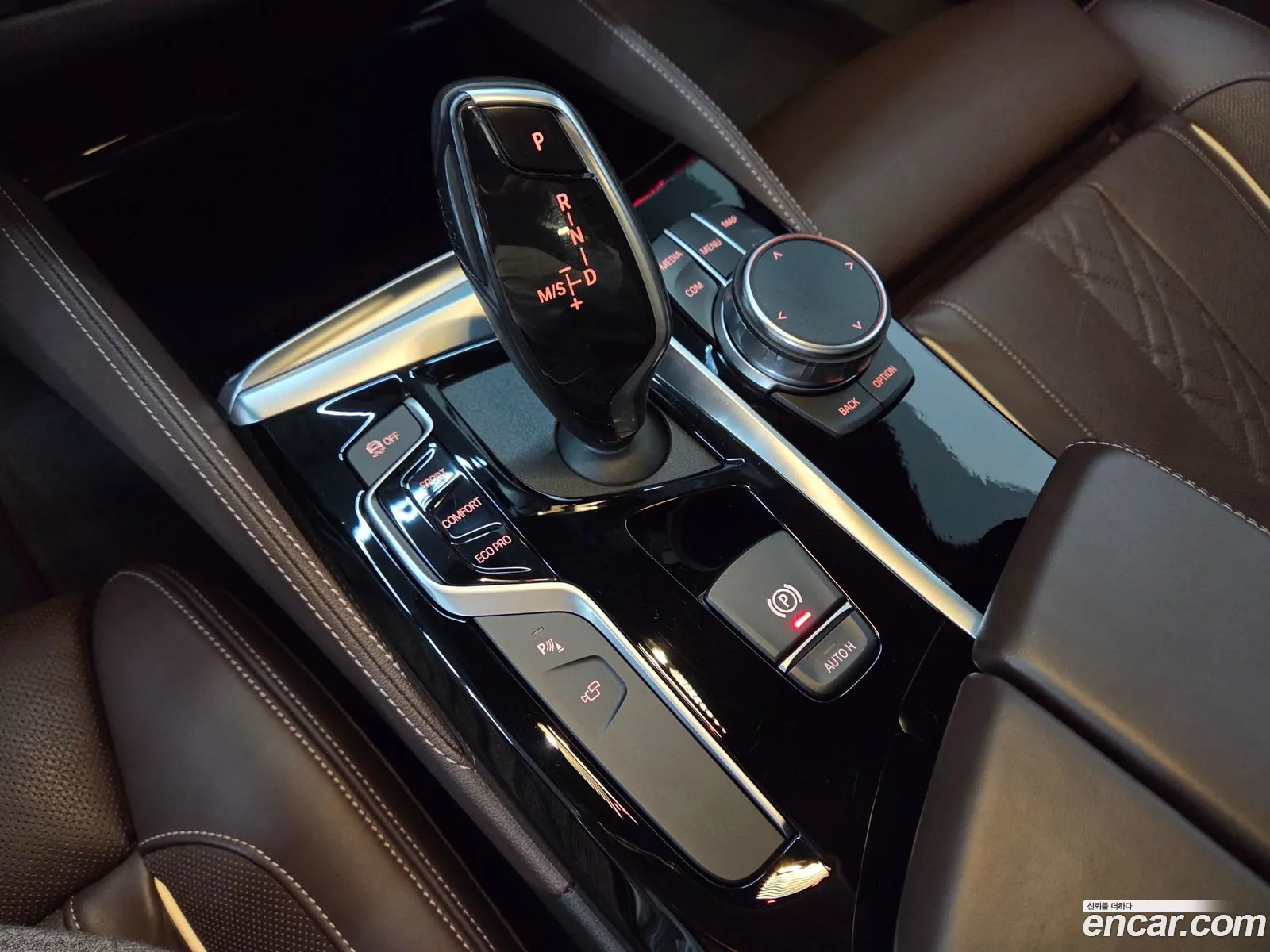 BMW 5 Series 2019 — 12