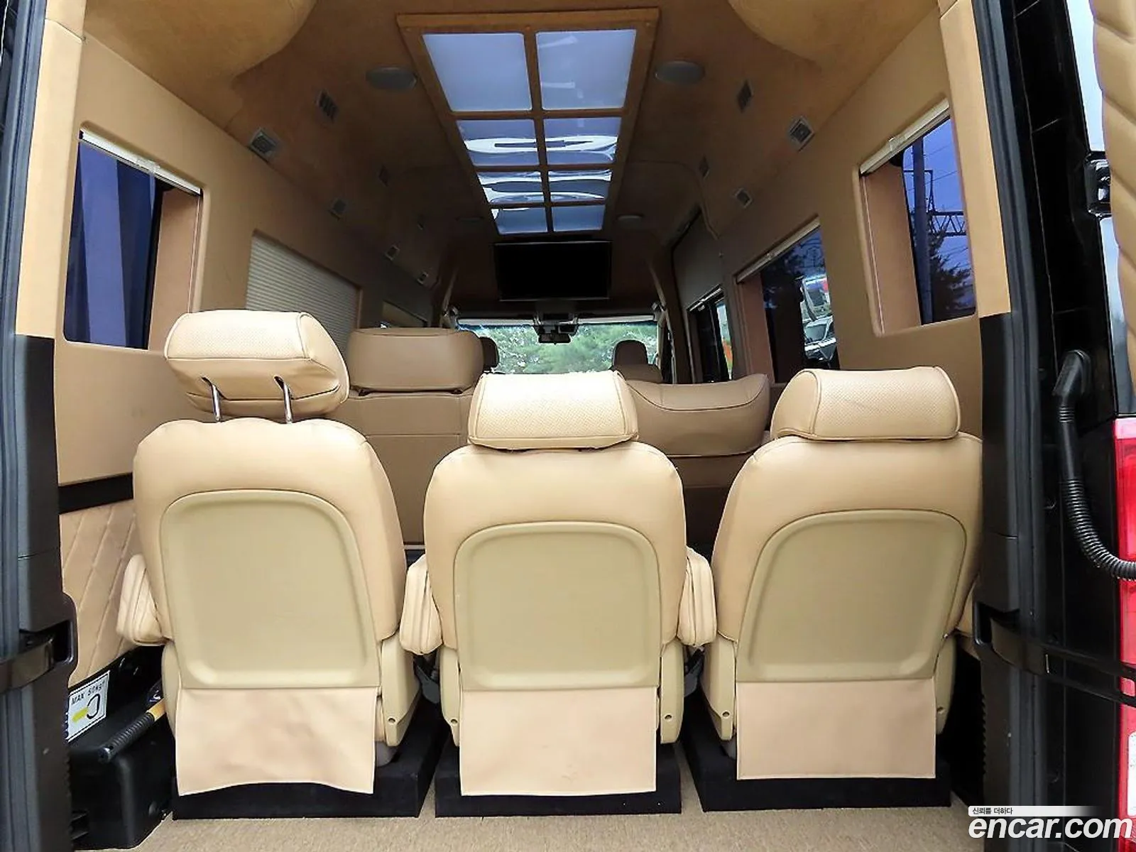 Hyundai Solati 2017 — 17