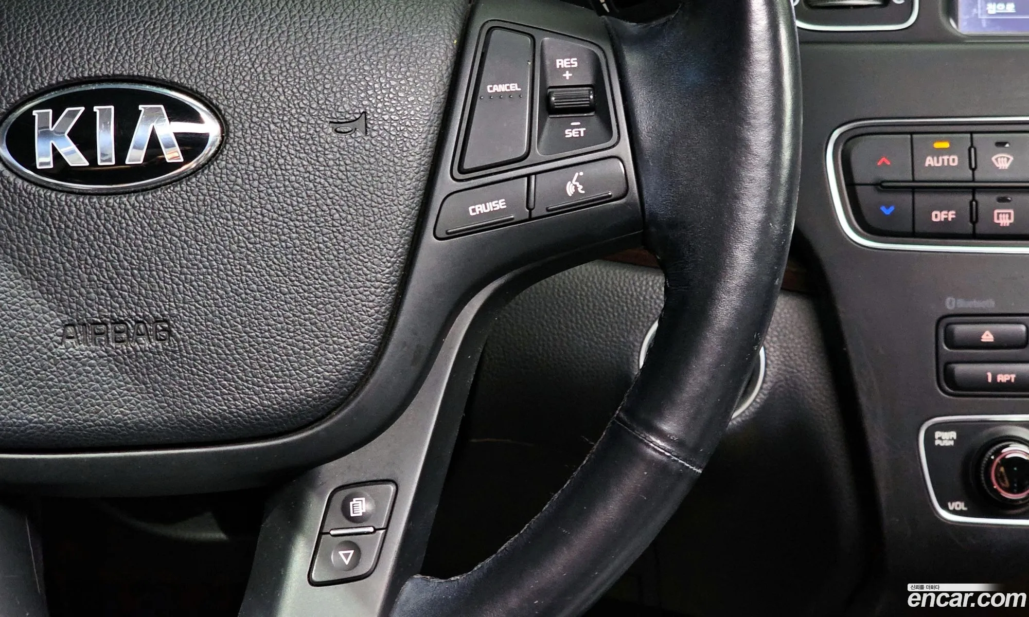Kia K7 2015 — 17