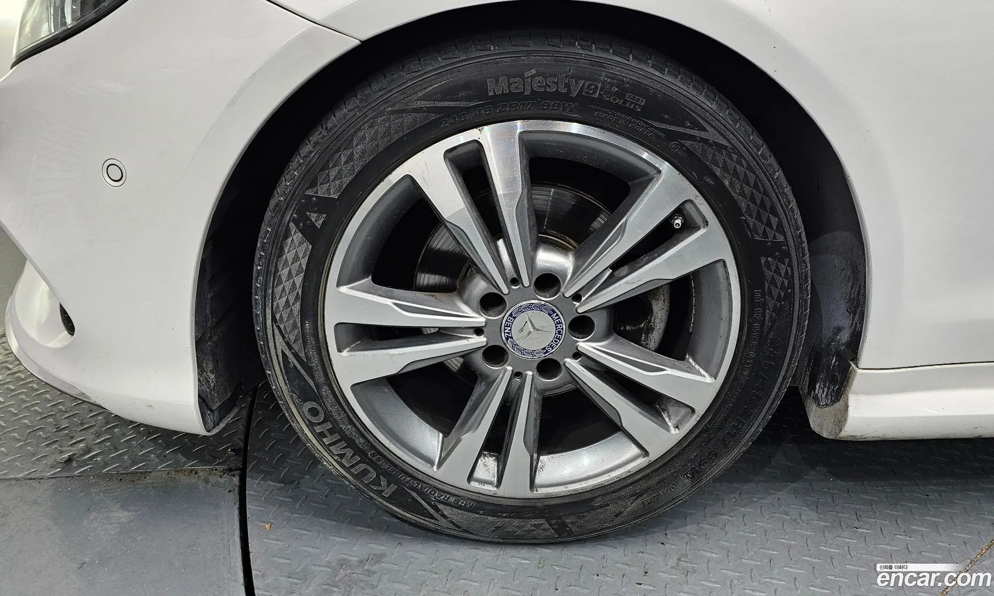 Mercedes-Benz E-Class W212 2014 WDDKK3EF6EF262293 — 4
