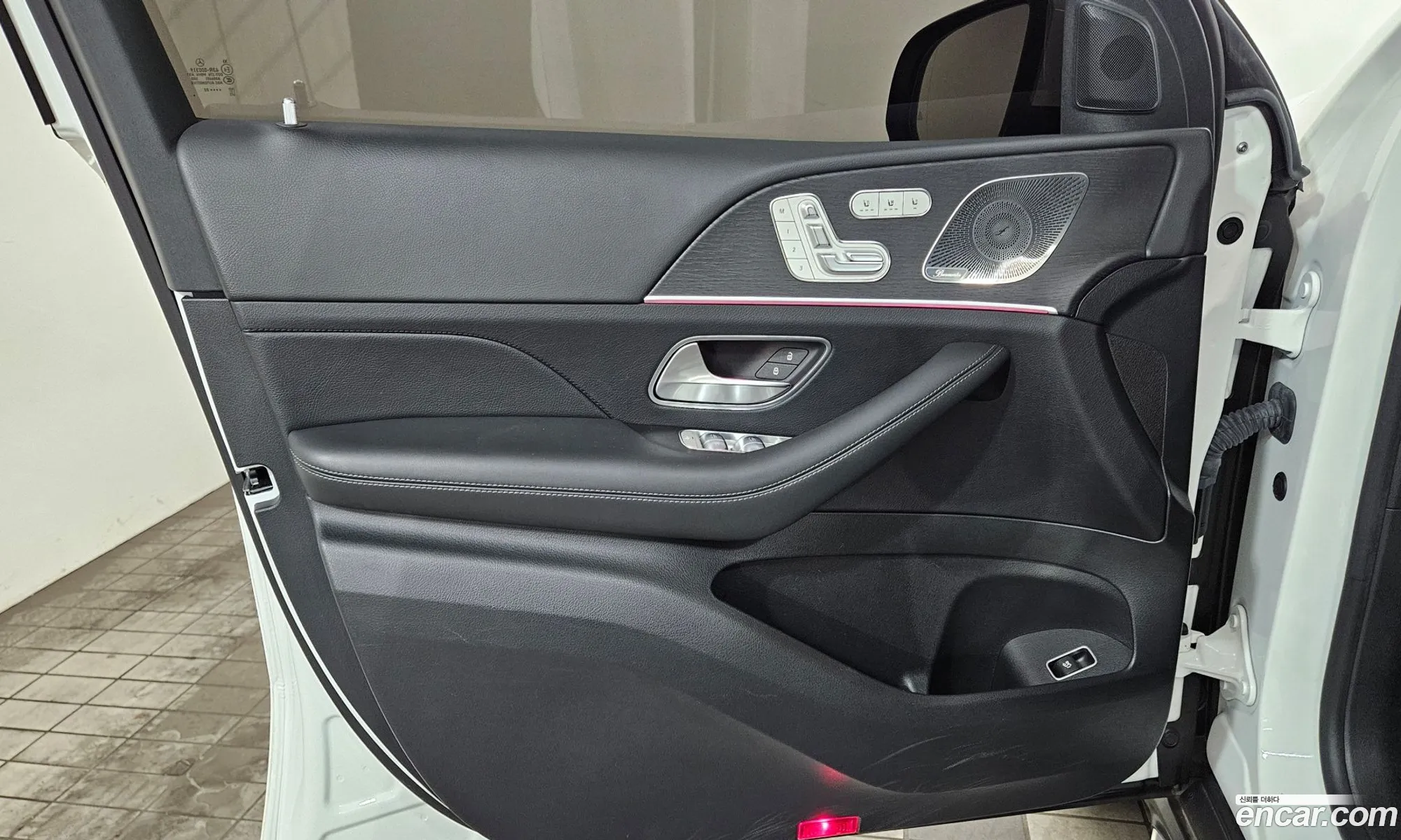Mercedes-Benz GLE-Class W167 2023 — 19