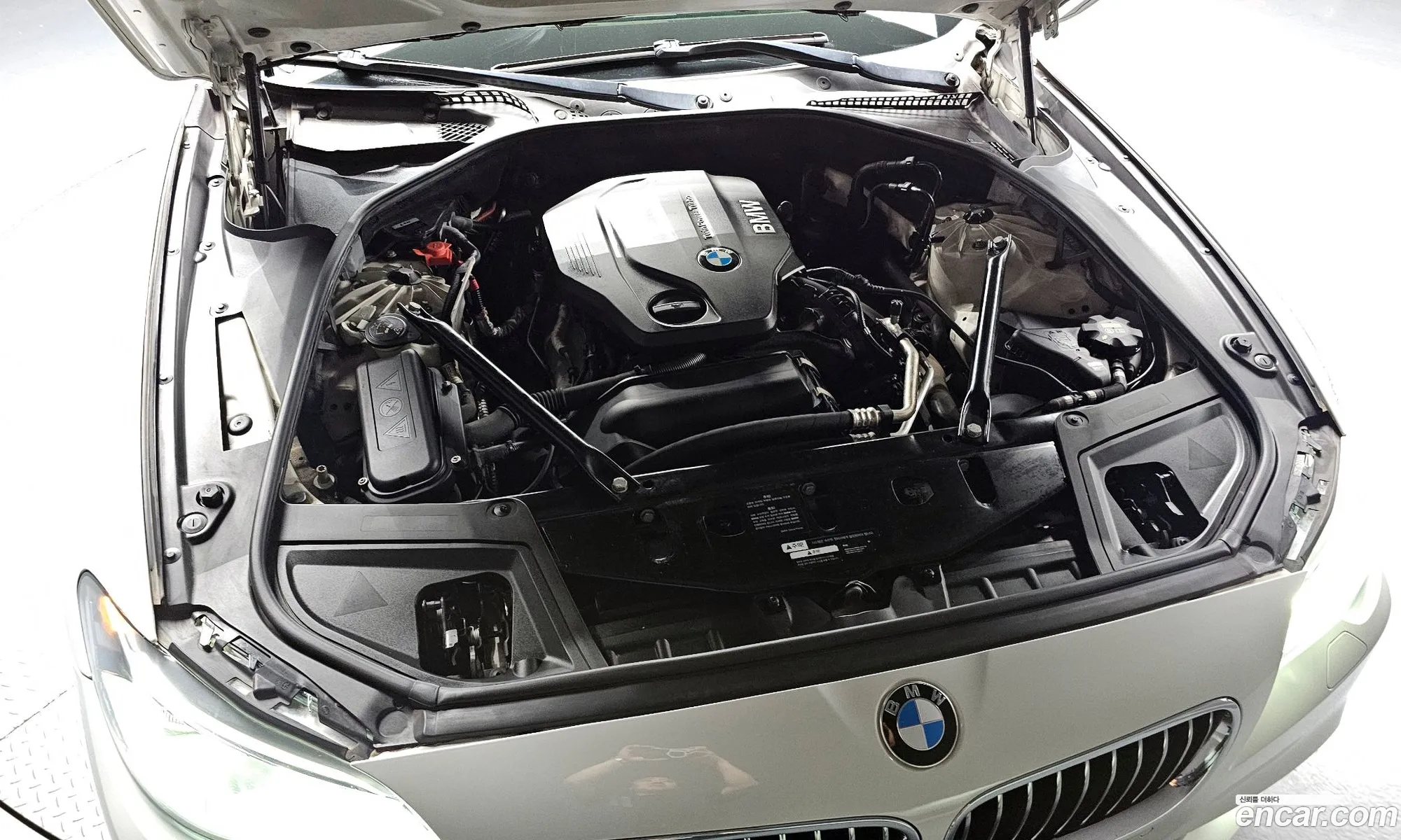 BMW 5 Series 2016 WBA5E5103GG201828 — 20
