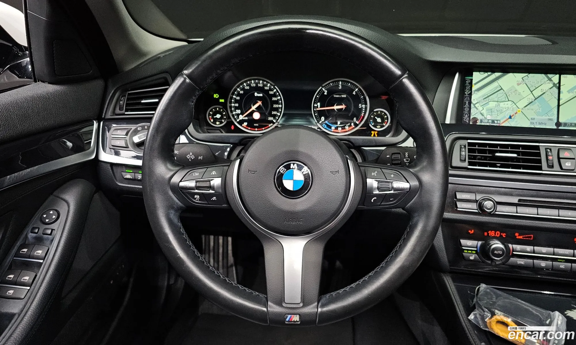 BMW 5 Series 2016 WBA5E5103GG201828 — 2