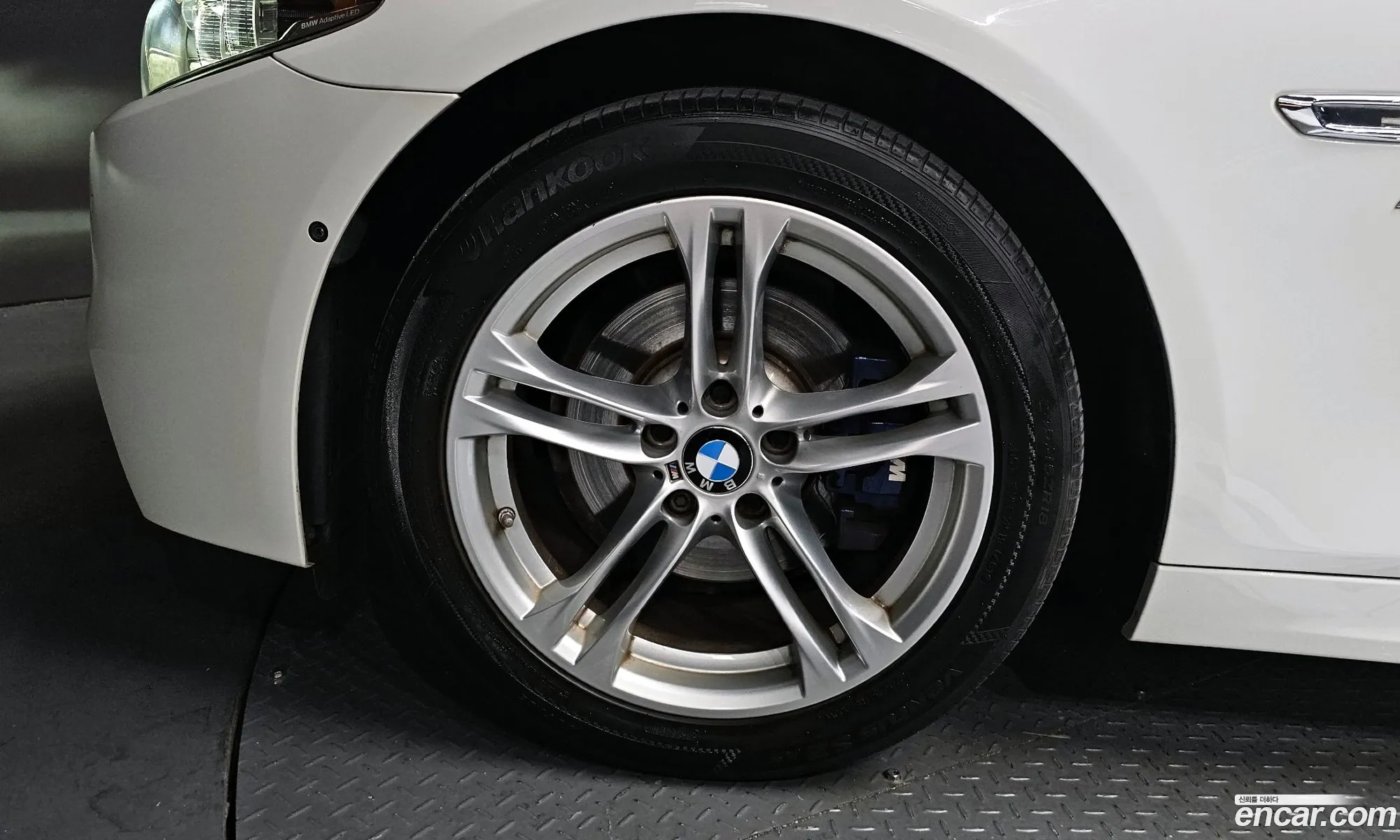 BMW 5 Series 2016 WBA5E5103GG201828 — 19
