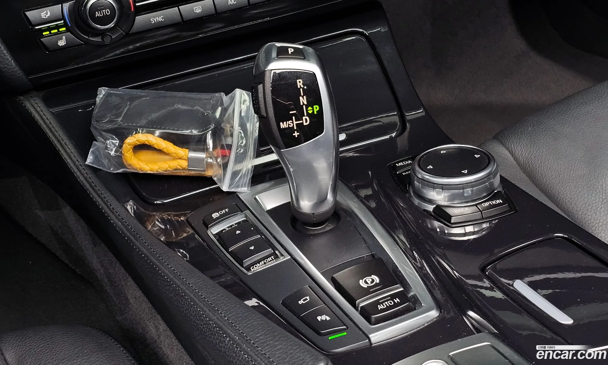 BMW 5 Series 2016 WBA5E5103GG201828 — 18