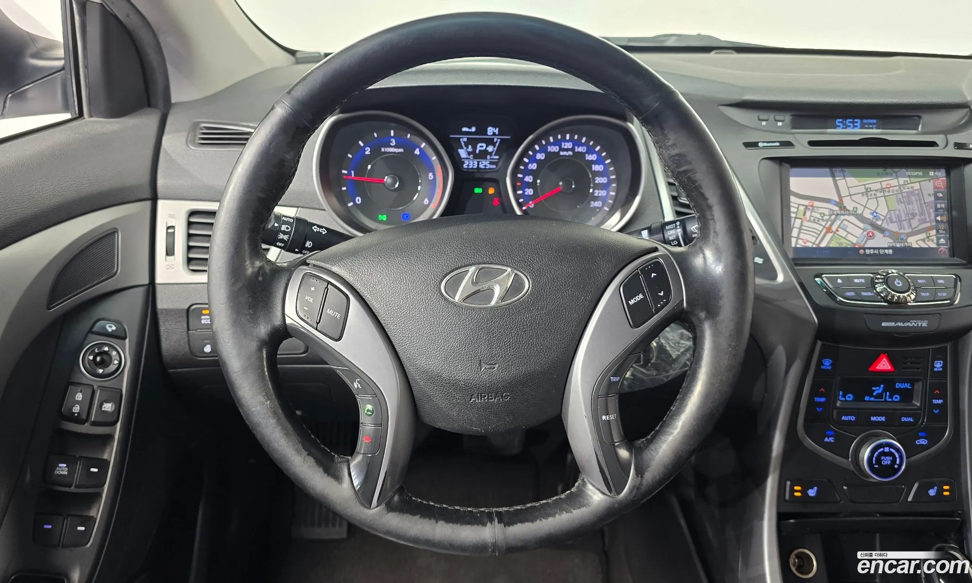 Hyundai Elantra 2015 — 15