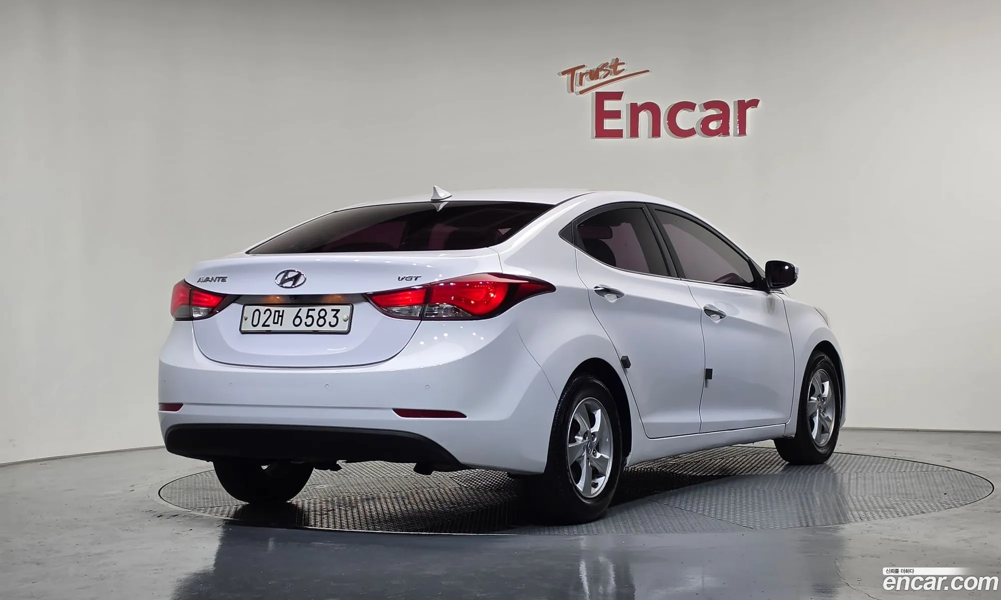 Hyundai Elantra 2015 — 16