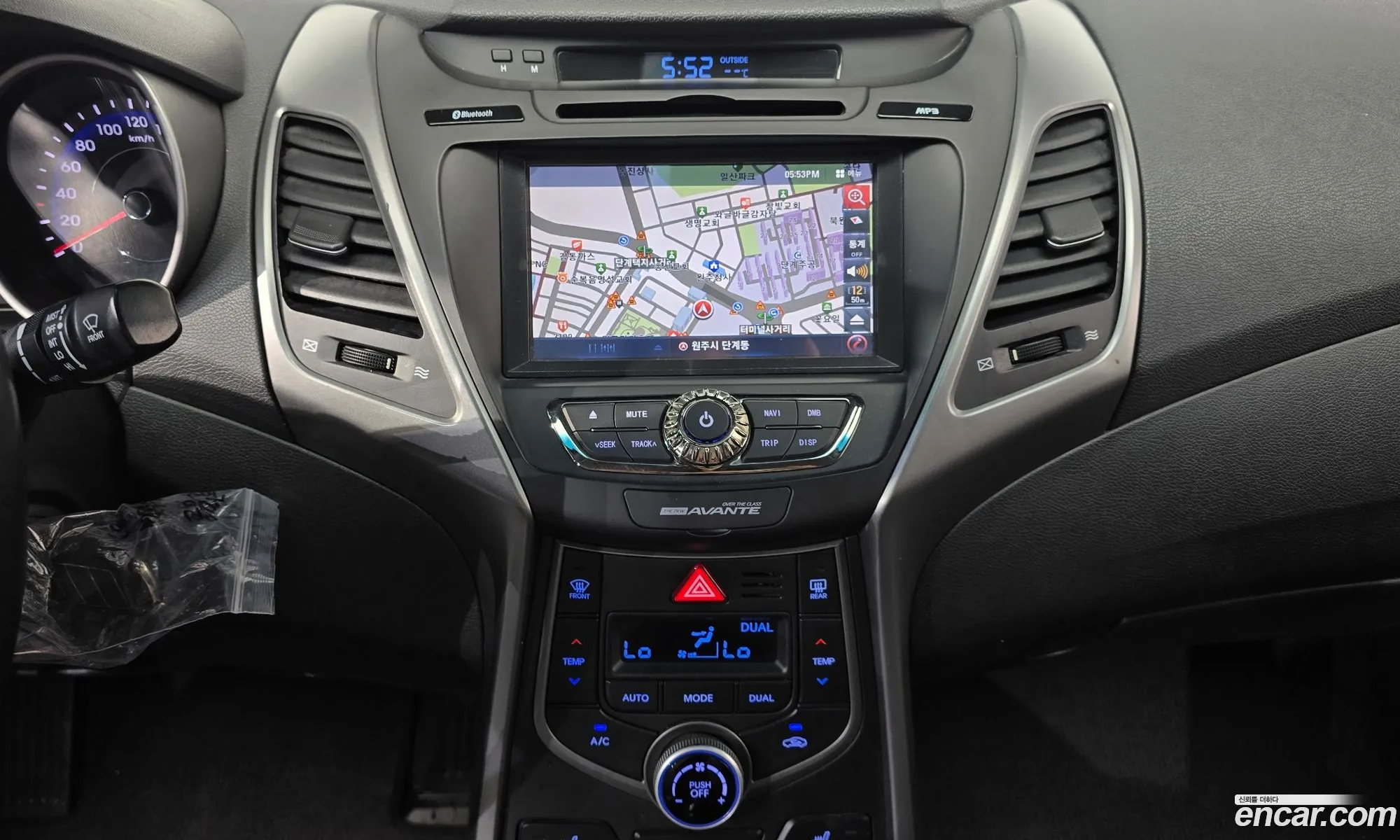 Hyundai Elantra 2015 — 11