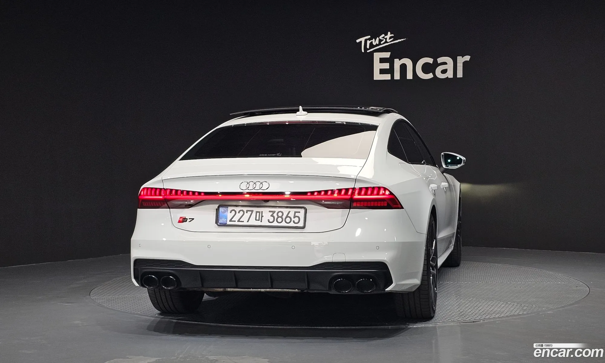 Audi A7 2022 WAUZZZF23NN021684 — 10