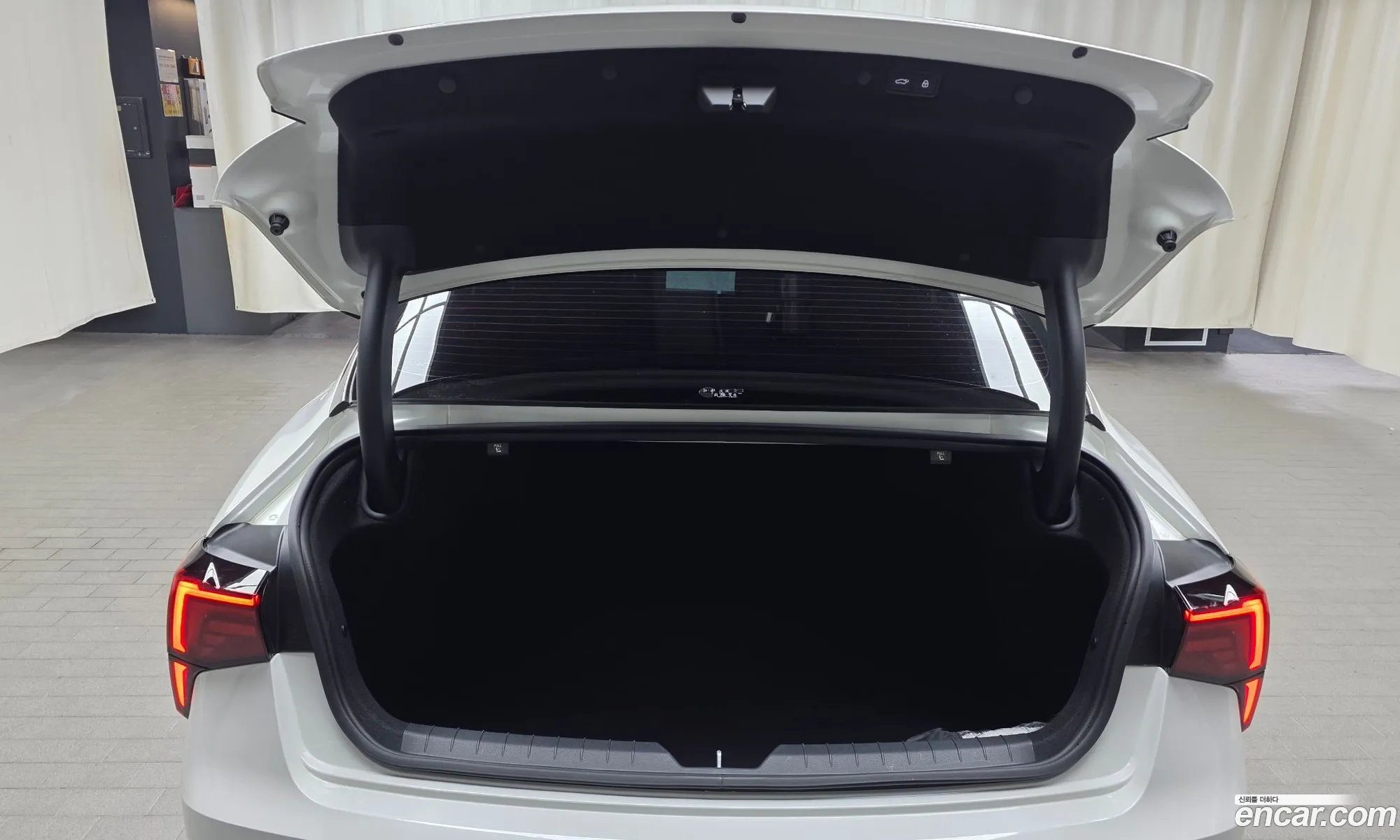 Kia K5 Hybrid 2024 — 5