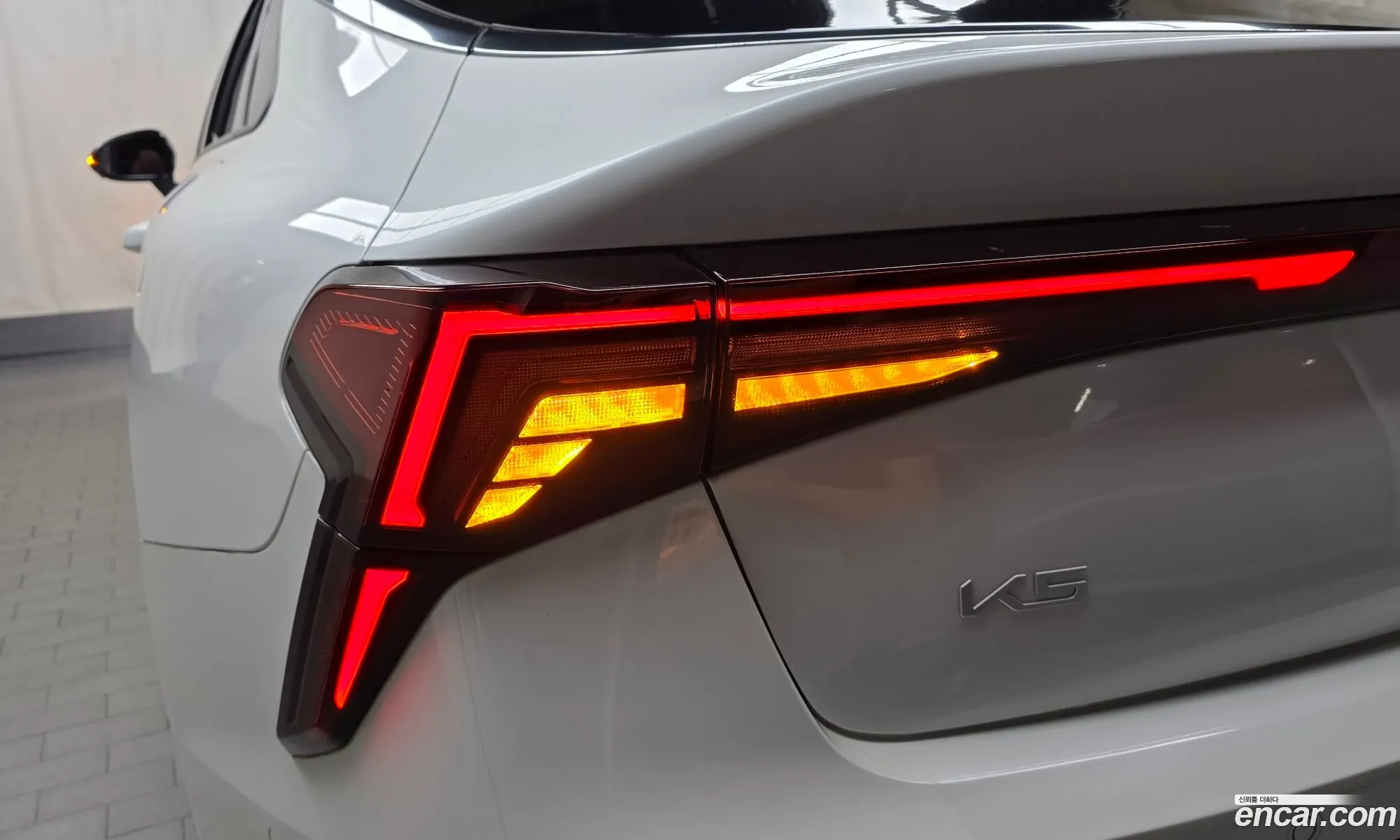 Kia K5 Hybrid 2024 — 32