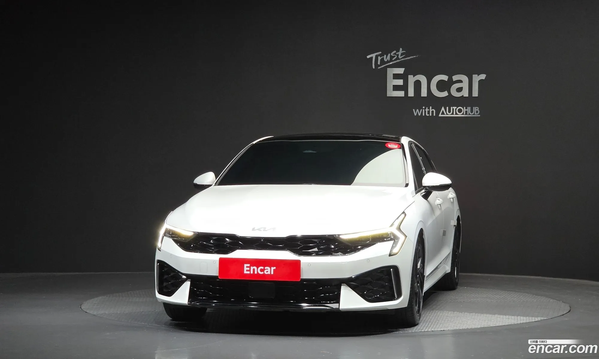 Kia K5 Hybrid 2024 — 12