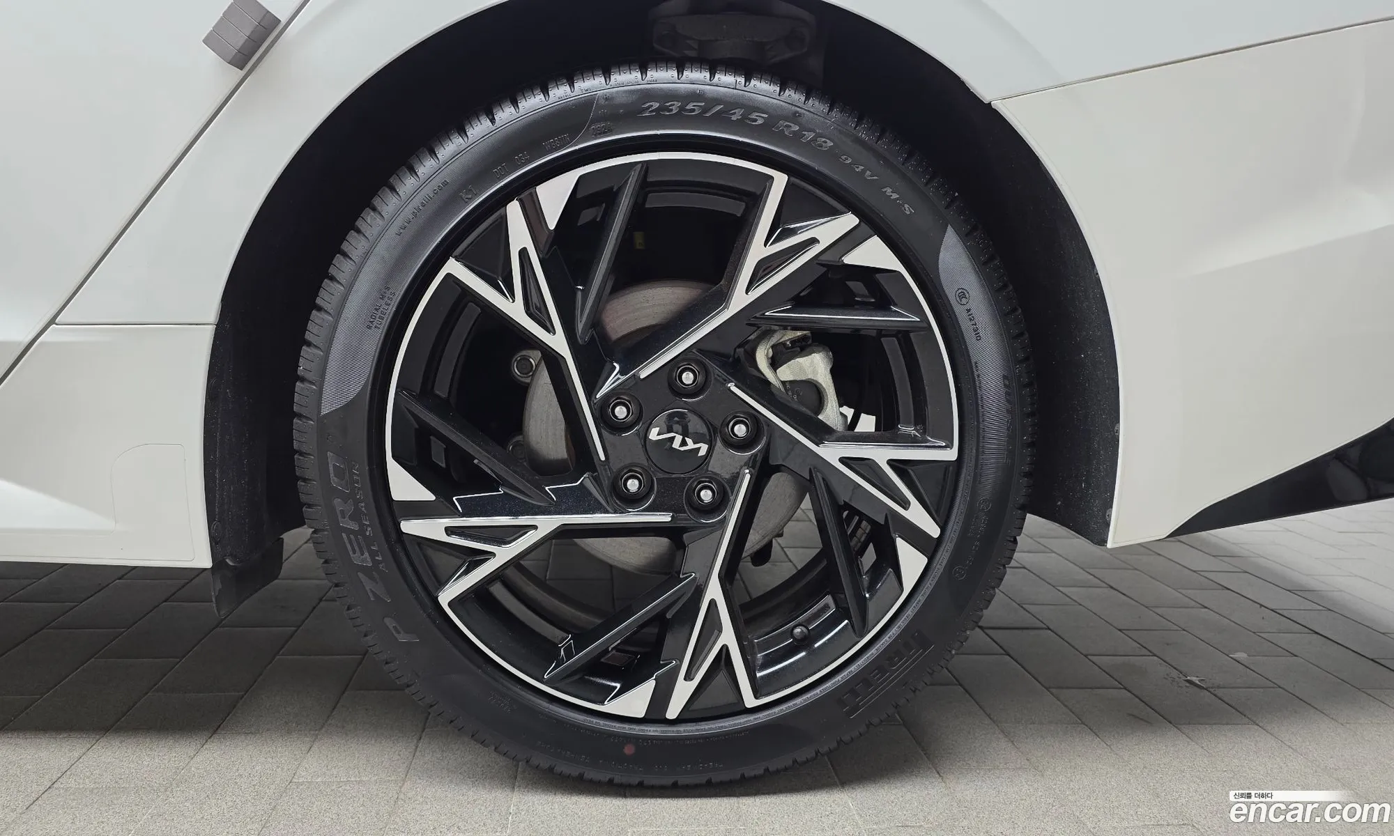 Kia K5 Hybrid 2024 — 31