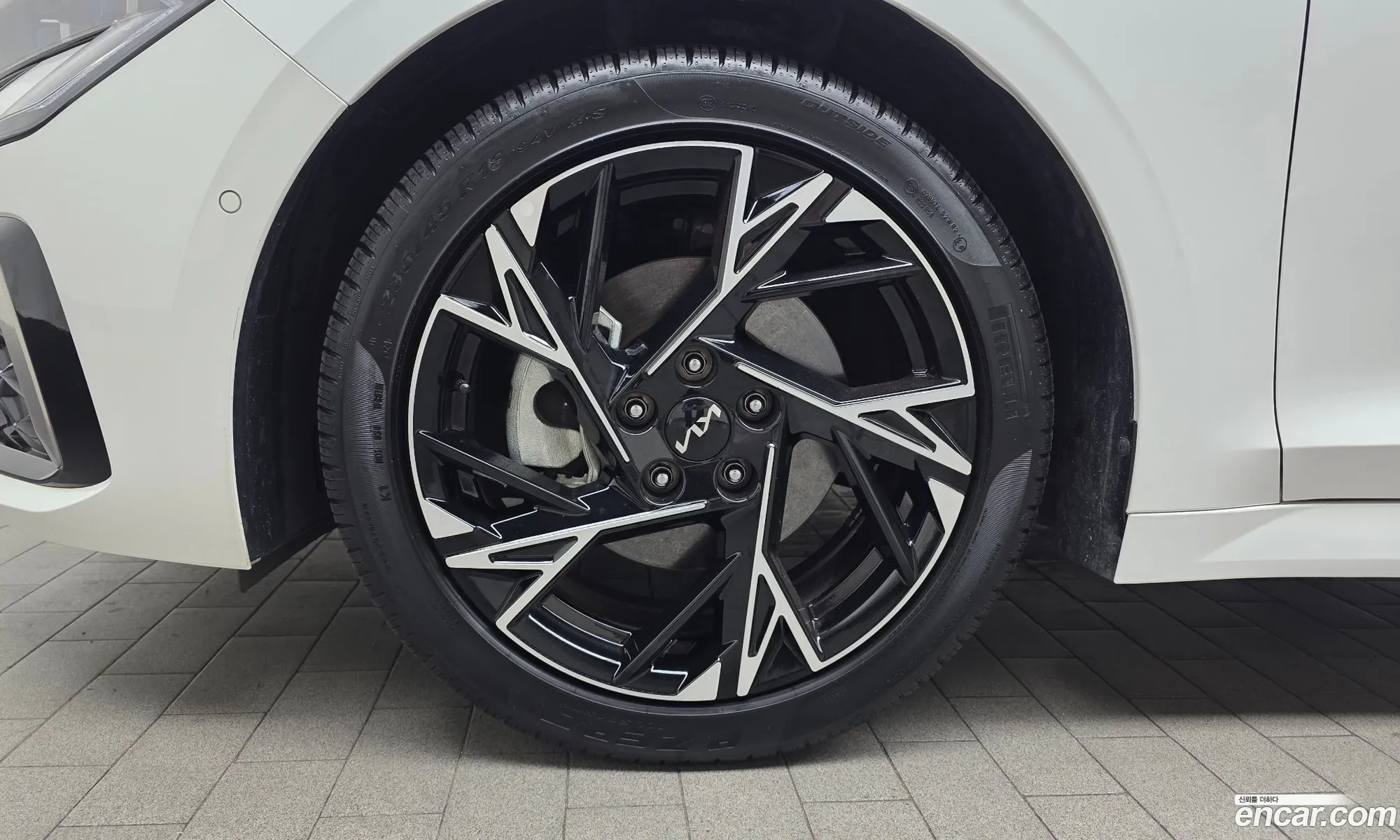 Kia K5 Hybrid 2024 — 7