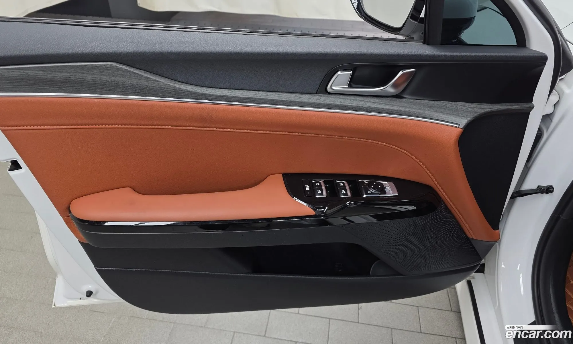 Kia K5 Hybrid 2024 — 13