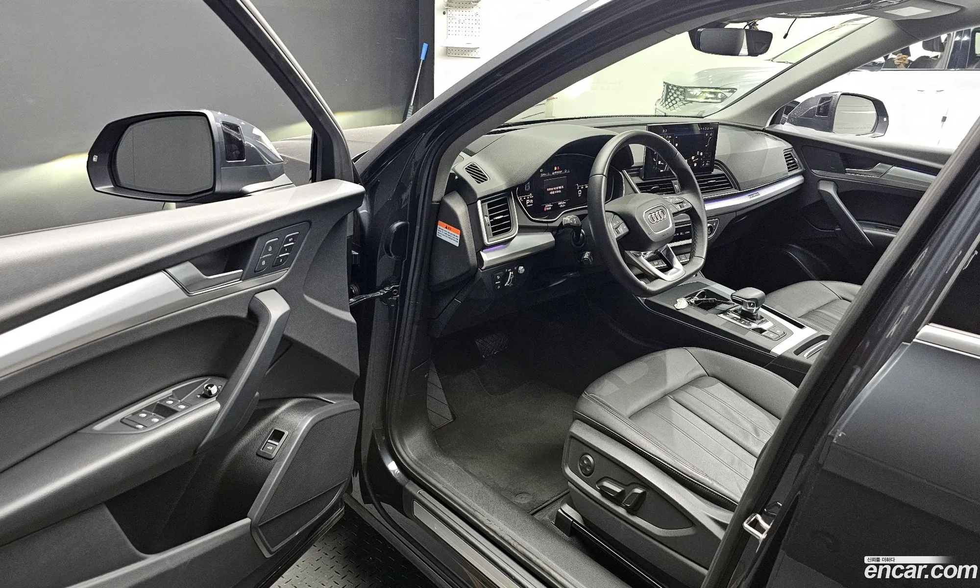 Audi Q5 2023 WAUZZZFY0P2117443 — 18