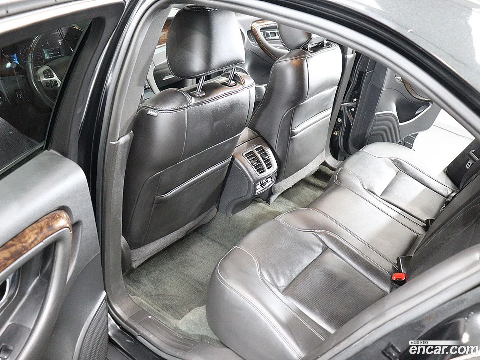 Ford Taurus 2013 — 6