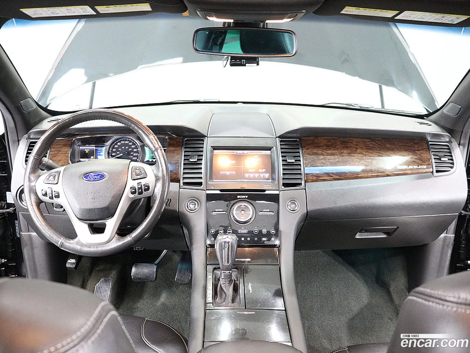 Ford Taurus 2013 — 17