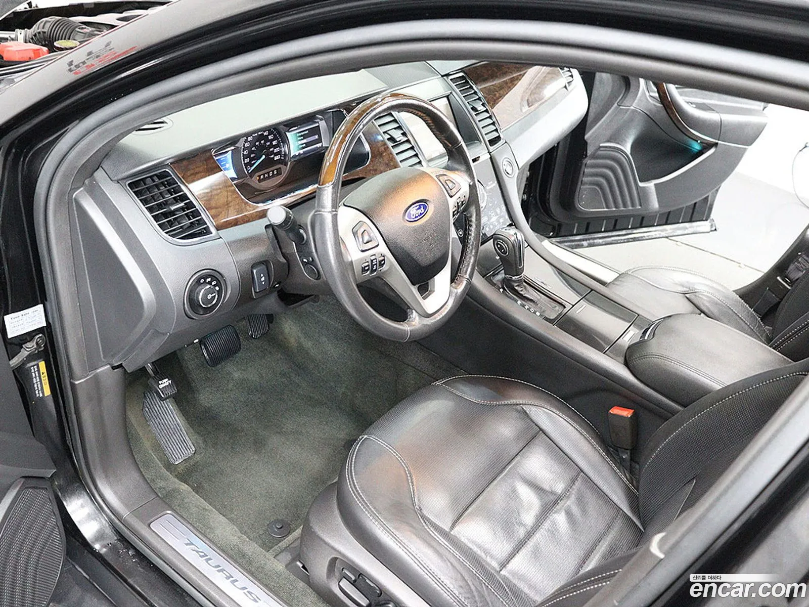 Ford Taurus 2013 — 19